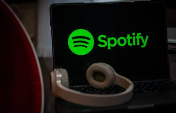 Spotify bu ilin üçüncü rübündə illik gəlirlərini 3,4 milyard avroya çatdırıb