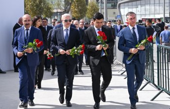 İqtisadiyyat Nazirliyinin kollektivi Zəfər Parkında olub