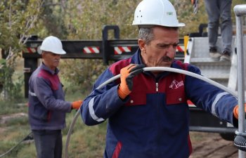 Naxçıvanın kəndlərində elektrik xətləri yenilənir