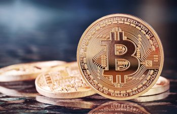 Bitcoin yeni tarixi zirvəyə çatdı