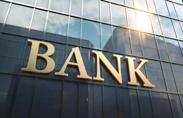 Bankların kredit portfeli 1.4% artıb